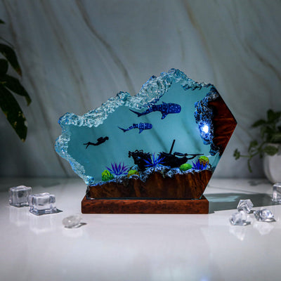 🦈Whale Shark and Diver Epoxy Lamp