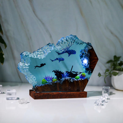 🦈Whale Shark and Diver Epoxy Lamp