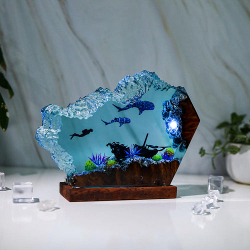 🦈Whale Shark and Diver Epoxy Lamp