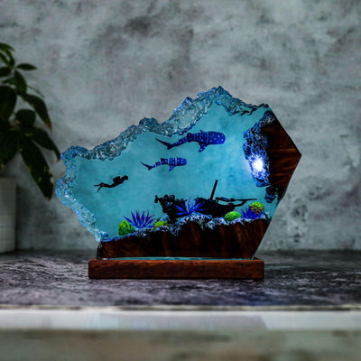🦈Whale Shark and Diver Epoxy Lamp